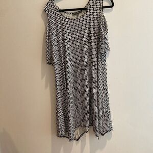 O79. XL ADRIANNA PAPELL COLD SHOULDER DRESS